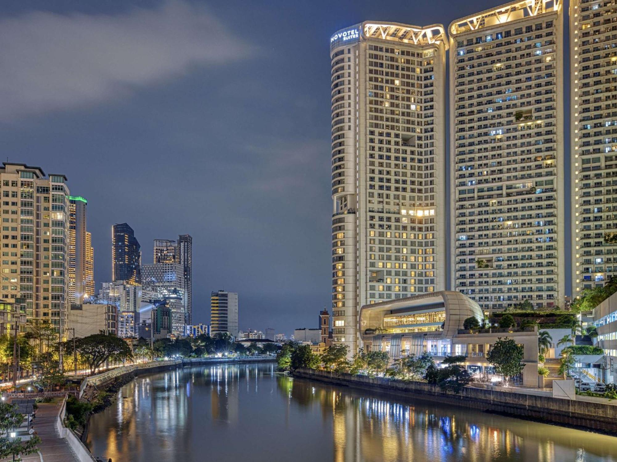Novotel Suites Manila At Acqua Mandaluyong Exterior photo